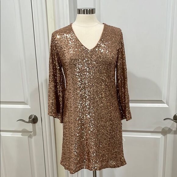 New! Maggy London Sequin dress Bronze Size 6 Bell Sleeves - Picture 1 of 15